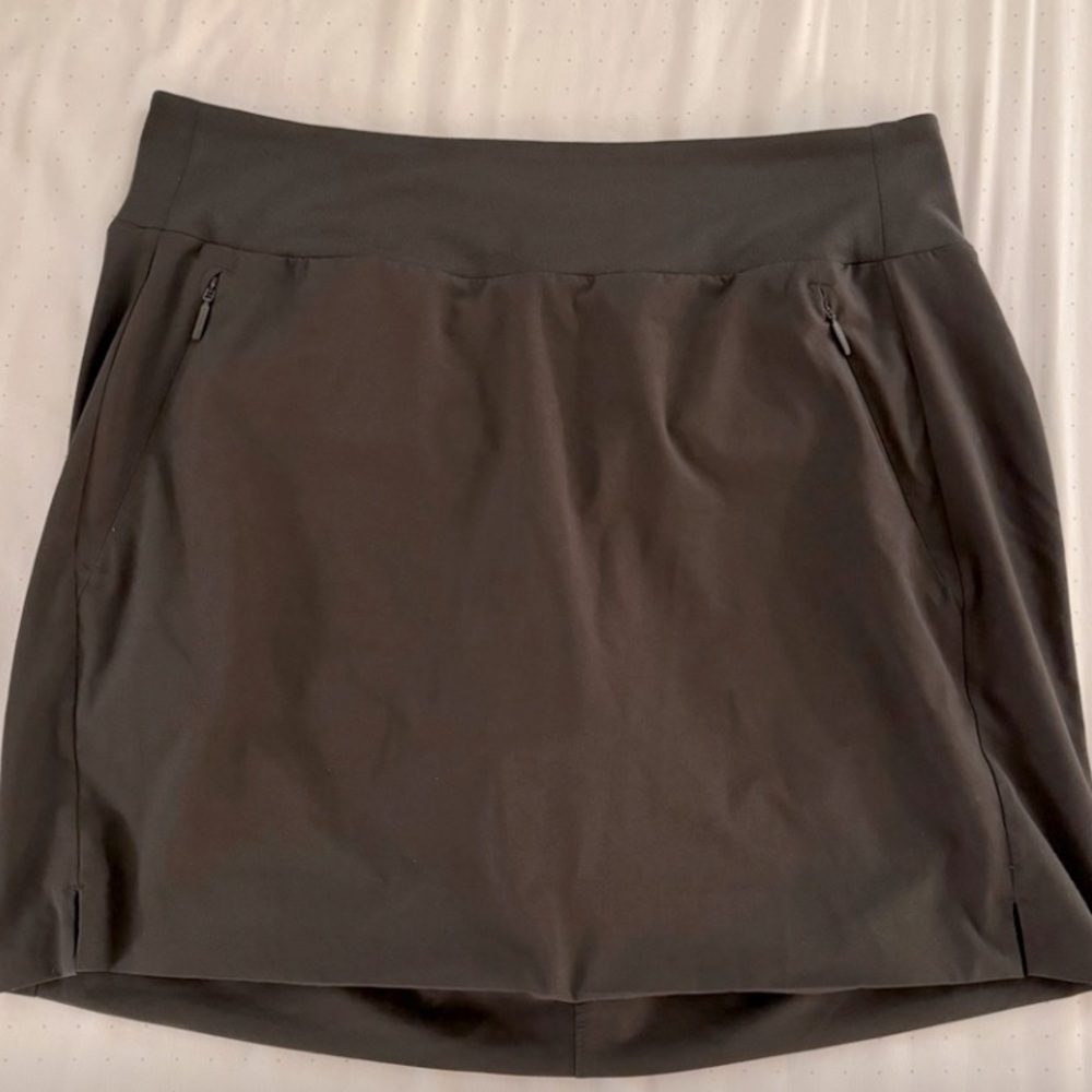 Athleta Gray Skort Golf Style Skirt with Four Pockets
